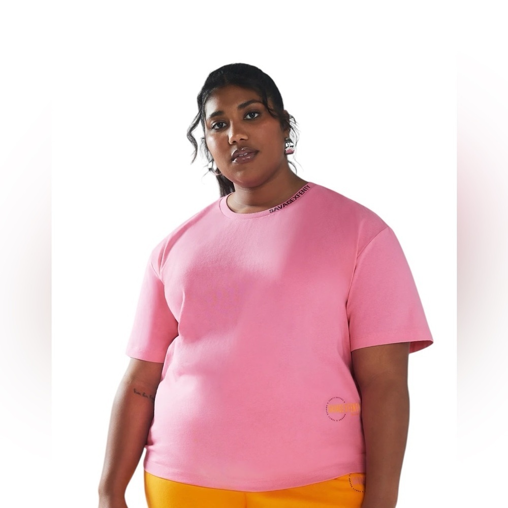 Unisex Savage x FENTY Pink Heartbreaker Essential Heavy Jersey Tee Large NWOT - Picture 8 of 8